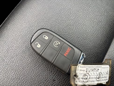 Used 2025 Jeep Compass Trailhawk AWD/4WD image 21