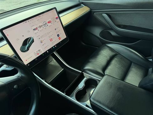 Used 2018 Tesla Model 3 Long Range AWD/4WD image 38