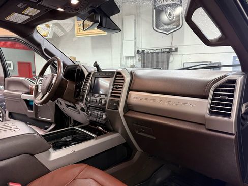 Used 2018 Ford F250 King Ranch w/ King Ranch Ultimate Package image 18