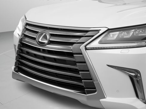 Used 2017 Lexus LX 570 4WD w/ Luxury Package image 75