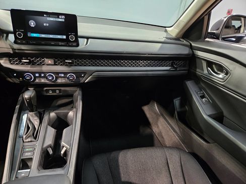 Used 2024 Honda Accord EX image 11