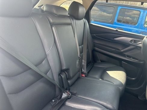 Used 2022 MAZDA CX-9 Touring Plus image 19