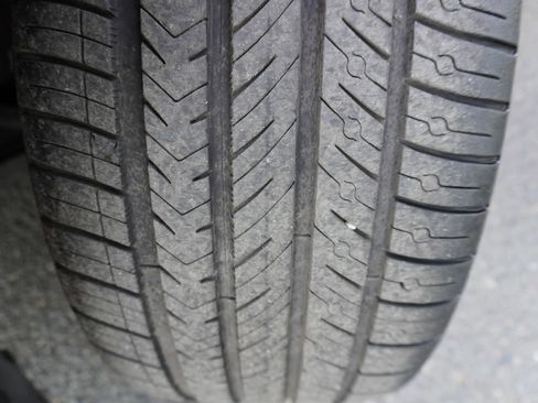 Used 2012 Jaguar XF R image 30