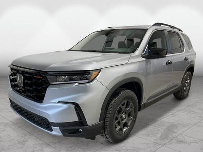 New 2025 Honda Pilot TrailSport