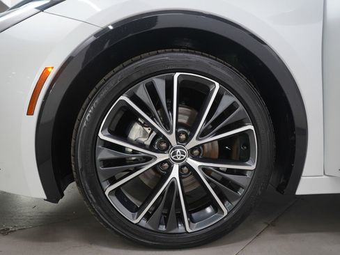 Used 2025 Toyota Prius Limited image 30