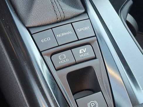 Certified 2025 Toyota Camry image 24