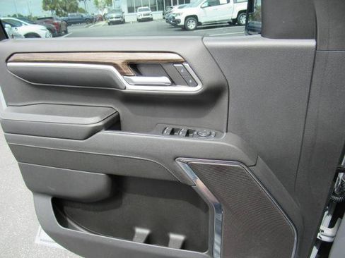 Used 2024 GMC Sierra 1500 Elevation AWD/4WD image 18