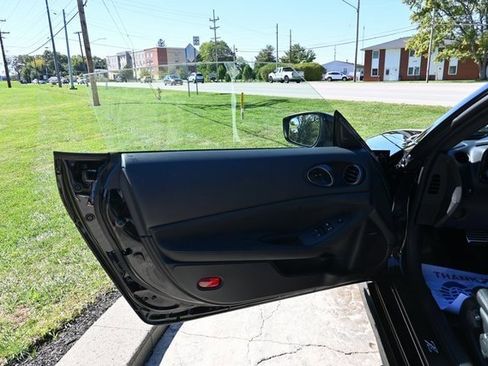 Used 2024 Nissan Z Performance w/ Floor Mat Package image 21
