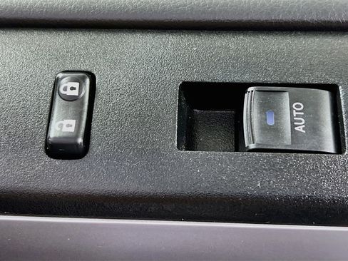 Used 2024 Toyota 4Runner SR5 RWD image 31