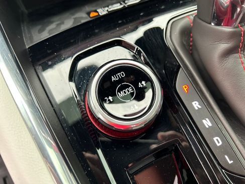 Certified 2024 GMC Canyon AT4X image 23