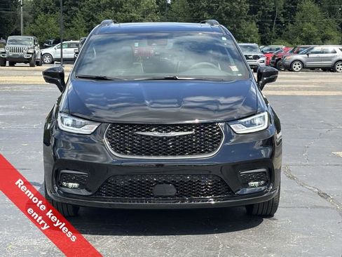 New 2026 Chrysler Pacifica Limited w/ S Appearance Package image 39