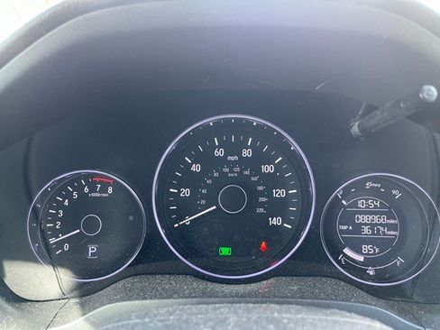 Used 2022 Honda HR-V Sport image 9