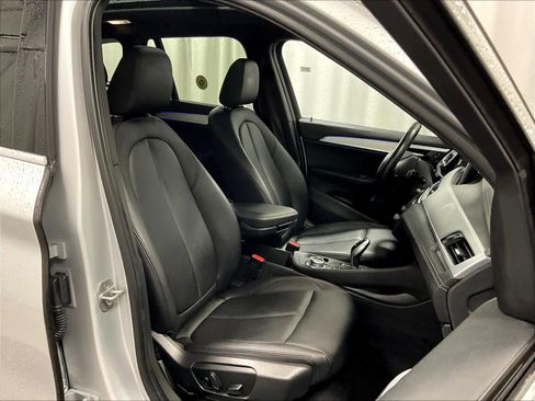 Used 2021 BMW X1 xDrive28i w/ Convenience Package image 11