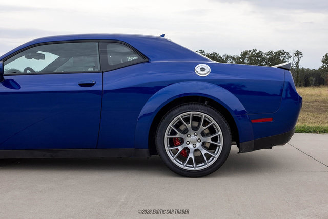 Used 2022 Dodge Challenger SRT Hellcat RWD image 3