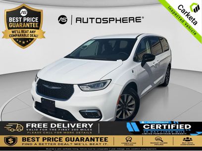 Used 2024 Chrysler Pacifica Limited