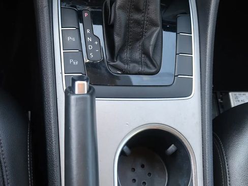 Used 2020 Volkswagen Passat 2.0T SEL image 28