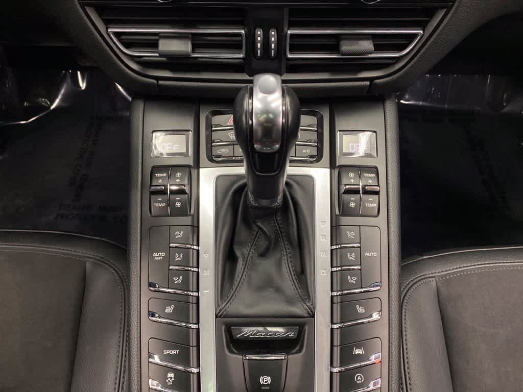 Used 2021 Porsche Macan AWD/4WD image 25