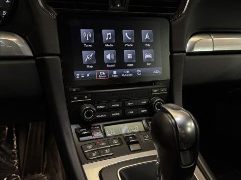 Used 2019 Porsche 911 Turbo image 5