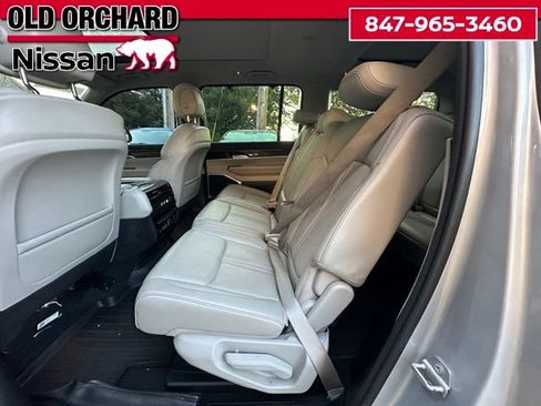 Used 2022 Jeep Wagoneer Series II w/ Convenience Group I AWD/4WD image 14