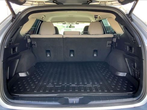 Used 2023 Subaru Outback Premium image 34