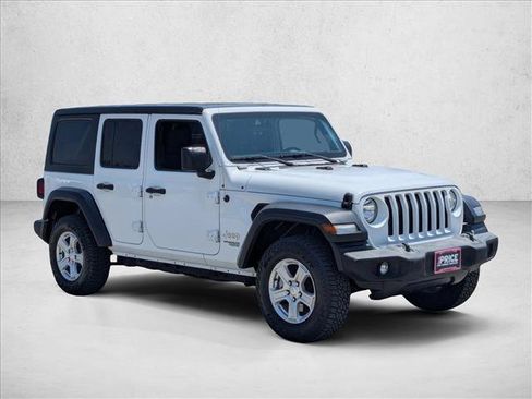 Used 2018 Jeep Wrangler Unlimited Sport S AWD/4WD image 3