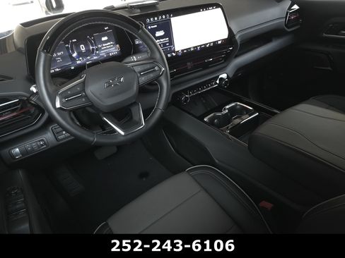 Used 2026 Chevrolet Silverado EV Trail Boss AWD/4WD image 14