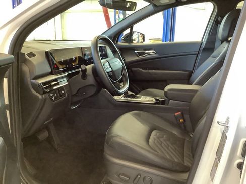 Certified 2026 Kia Sportage X-Line w/ X-Line Premium Package AWD/4WD image 16