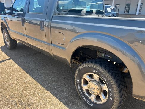 Used 2016 Ford F250 XL w/ XL Appearance Package AWD/4WD image 21