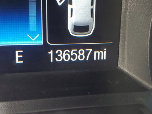 Used 2017 Ford Edge SE image 23