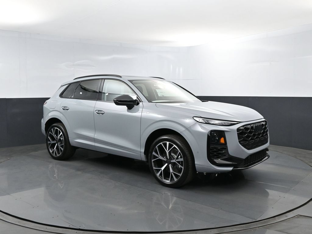 New 2026 Audi Q3 quattro 2.0T AWD/4WD image 3