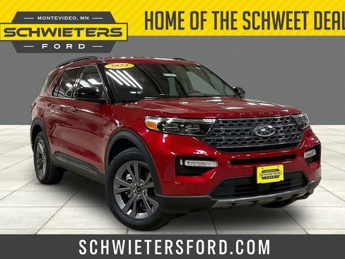 Certified 2023 Ford Explorer XLT w/ Equipment Group 202A AWD/4WD image 1