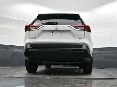 Used 2020 Toyota RAV4 LE image 33