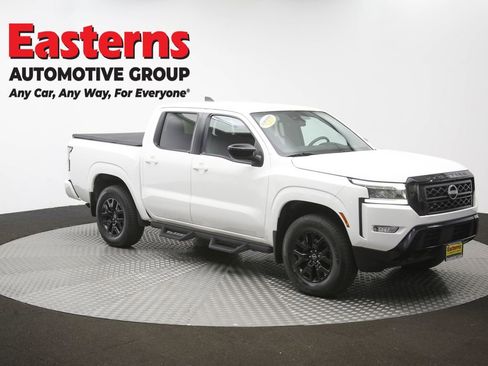 Used 2023 Nissan Frontier SV w/ Midnight Edition Package AWD/4WD image 45