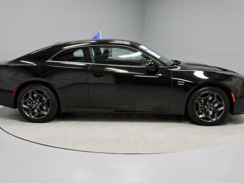 Used 2025 Dodge Charger R/T w/ Quick Order Package 25M R/T image 12