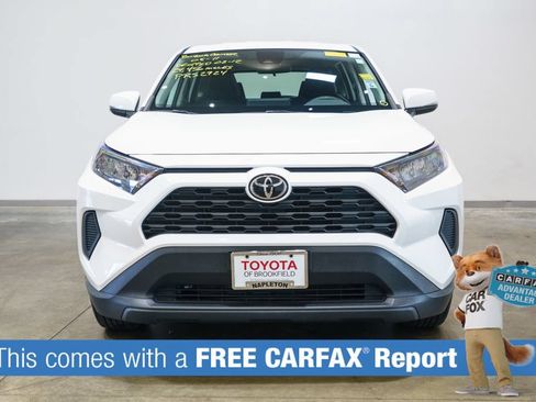 Certified 2022 Toyota RAV4 LE AWD/4WD image 2
