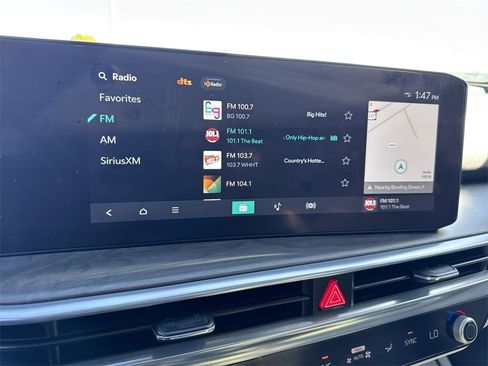 Used 2025 Kia Sorento SX image 16