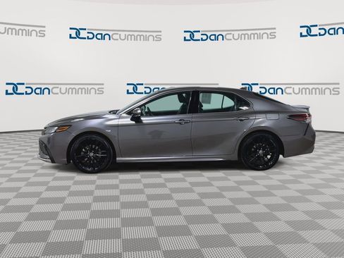 Used 2024 Toyota Camry XSE FWD image 5