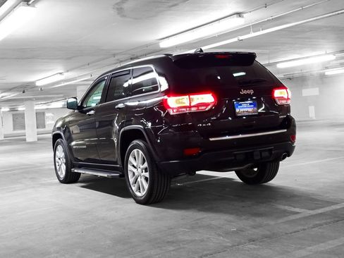 Used 2017 Jeep Grand Cherokee Limited w/ Trailer Tow Group IV image 5