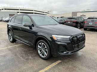 Used 2025 Audi Q7 2.0T Premium w/ Convenience Plus Package video 3