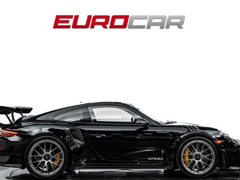 Used 2018 Porsche 911 GT2 RS RWD image 6