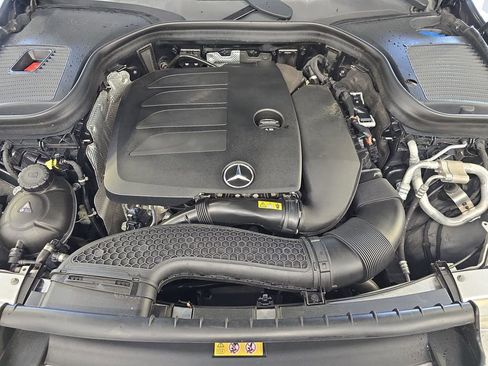 Certified 2021 Mercedes-Benz GLC 300 4MATIC image 33