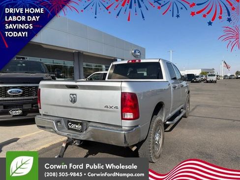 Used 2015 RAM 2500 Tradesman w/ Chrome Appearance Group AWD/4WD image 7