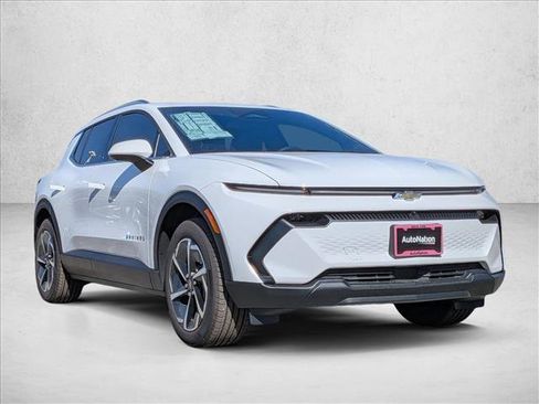 New 2026 Chevrolet Equinox EV LT image 3