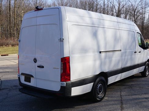 Used 2020 Mercedes-Benz Sprinter 2500 w/ Driver Convenience Package image 5