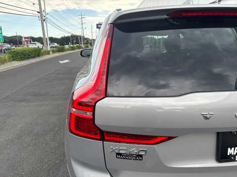 Used 2025 Volvo XC60 B5 Plus AWD/4WD image 10
