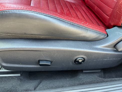 Used 2014 Dodge Challenger SXT RWD image 27