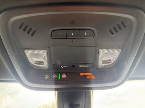 Used 2023 Chevrolet Traverse LT w/ Midnight/Sport Edition AWD/4WD image 35