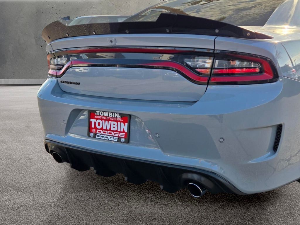 Used 2020 Dodge Charger GT w/ Blacktop Package RWD image 5