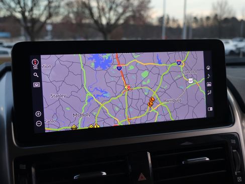 Used 2022 Lexus GX 460 Premium w/ Premium Package image 24