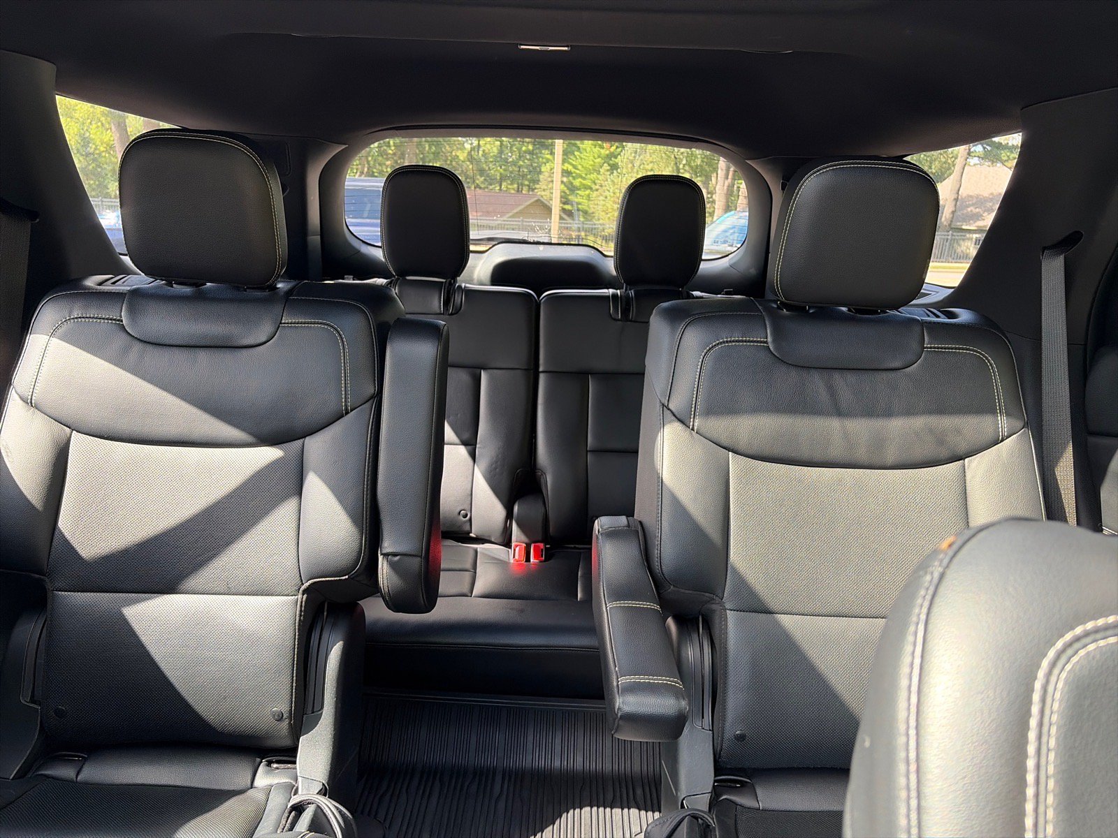 Used 2023 Ford Explorer ST w/ Technology Package AWD/4WD image 18